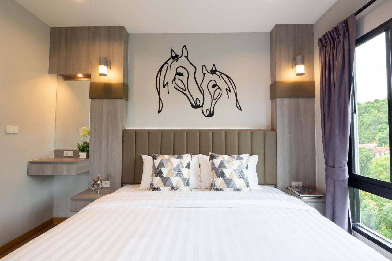 Horsehill Hotel Sriracha Si Racha Extérieur photo